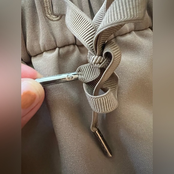 Lululemon On The Fly Skirt - Picture 7 of 8